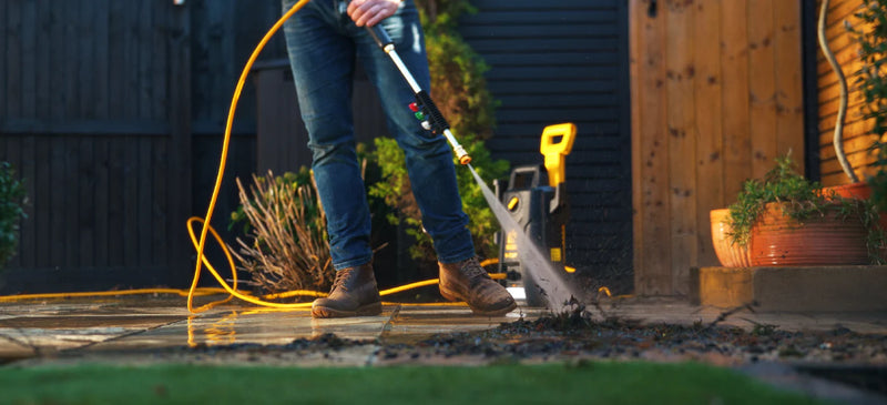 How to clean a patio with a pressure washer: natural stone, porcelain and concrete