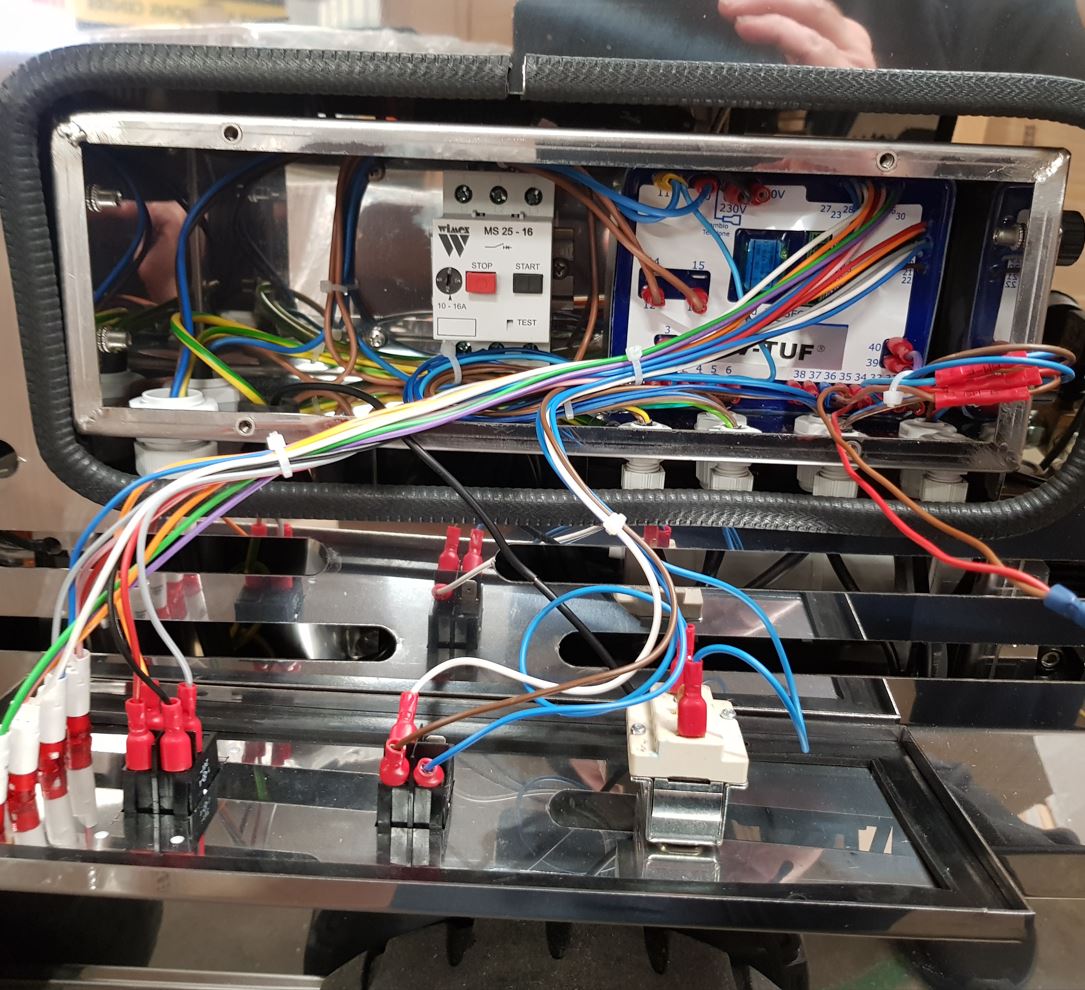V-TUF RAPID VTS 230V control PCB close-up showing board components and wiring terminals