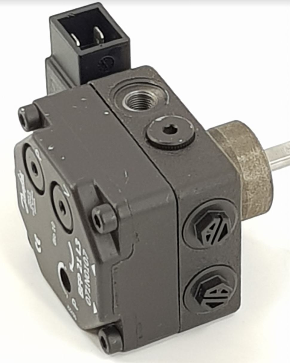 V-TUF D1.022 fuel pump rear view showing electrical connections and solenoid assembly