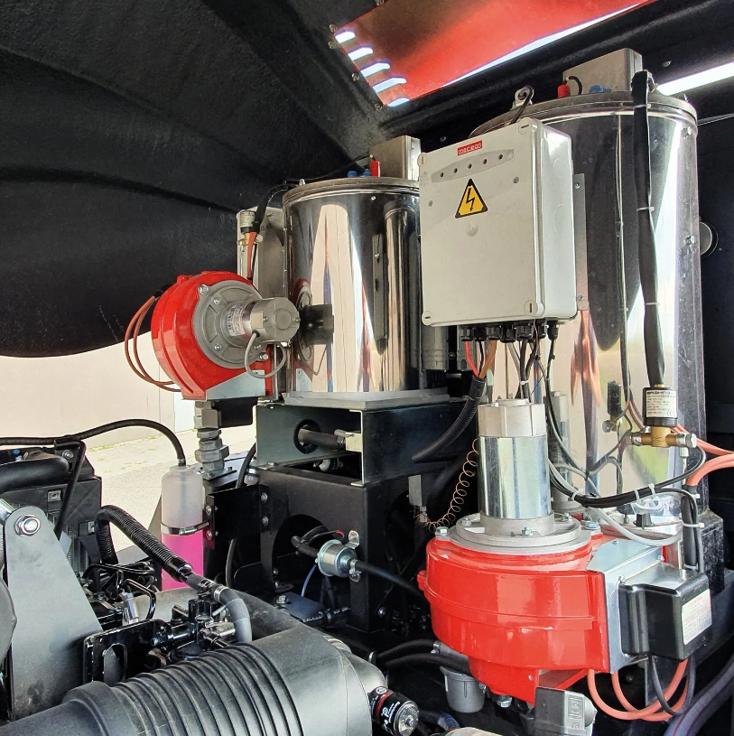 V-TUF DELUGE 500 HCTXM HOT COMPACT XM TRAILER 200bar, 15L/min Gearbox Driven YANMAR DIESEL 500 ltr Highway Trailer Bowser HOT Pressure Washer  (Electric Key Start)