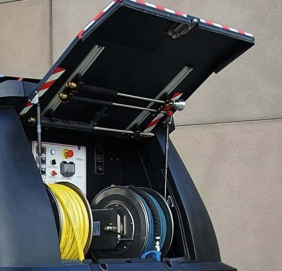V-TUF DELUGE 500 HCTXM HOT COMPACT XM TRAILER 200bar, 15L/min Gearbox Driven YANMAR DIESEL 500 ltr Highway Trailer Bowser HOT Pressure Washer  (Electric Key Start)