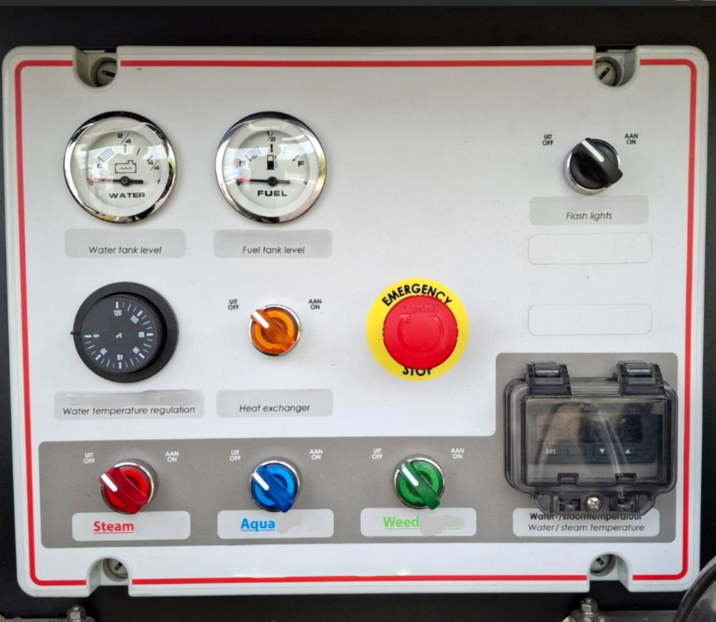 V-TUF DELUGE500HCTXM30015 angle view showing 500L tank capacity and hot box assembly