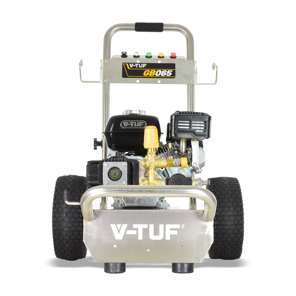 V-TUF GB065 in use showing operator cleaning with 200 Bar gearbox petrol output