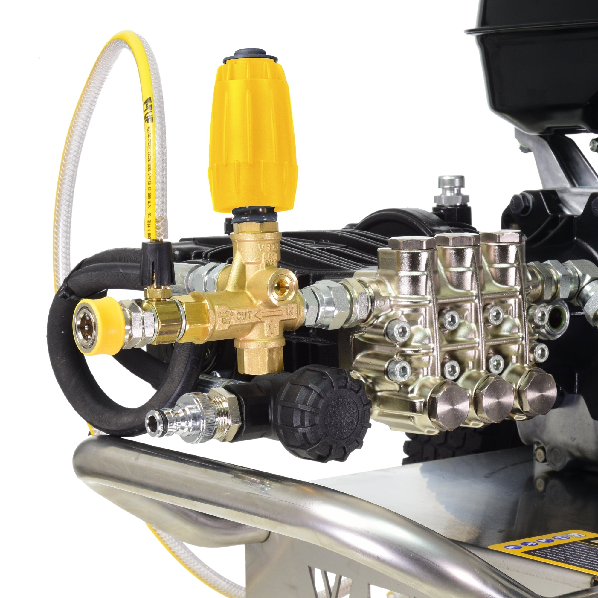 V-TUF GB130 250 Bar gearbox petrol washer close-up of Honda GX390 and gearbox pump