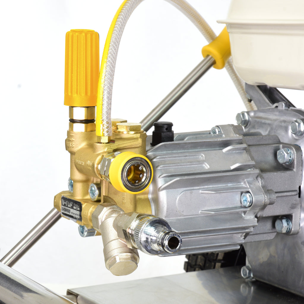 V-TUF GPT200-KIT2 kit view showing machine with patio cleaner and car cleaning accessories