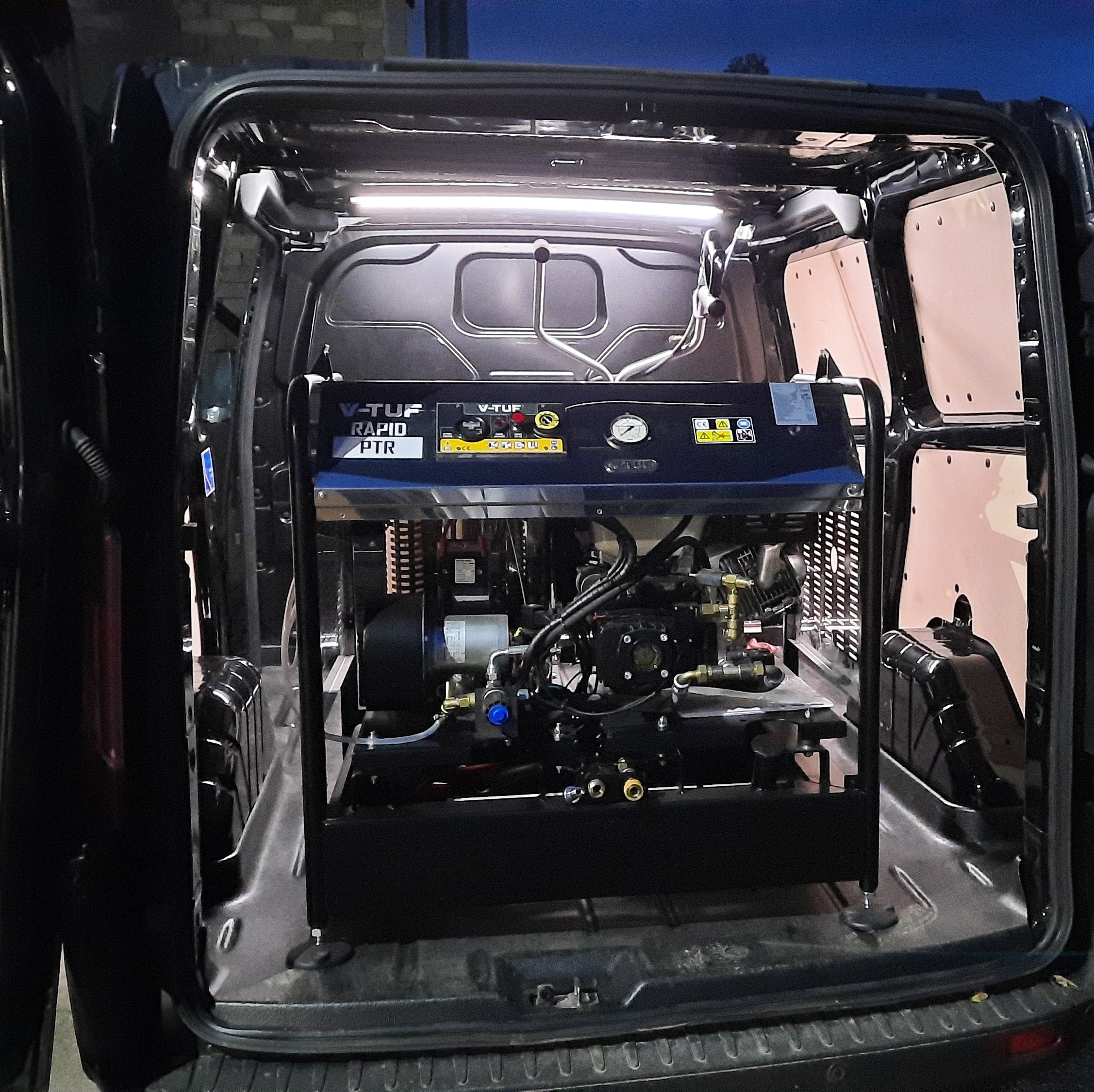 V-TUF RAPIDPTR15250 stainless cabinet door showing component access and burner housing