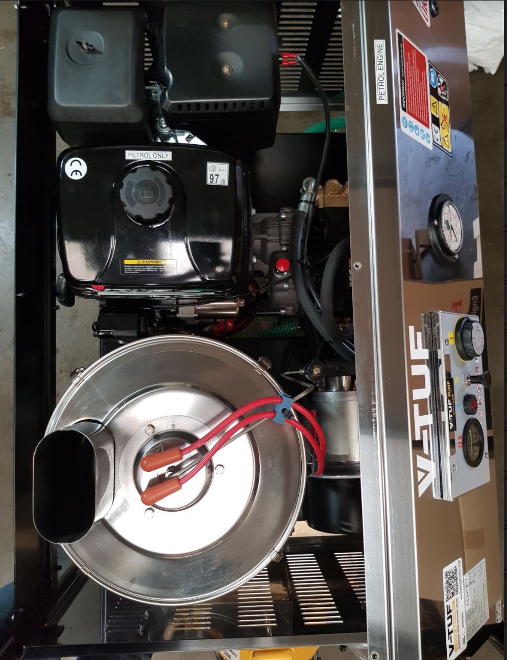 V-TUF RAPIDPTR15250 angle view showing stainless cabinet, control panel and hose storage