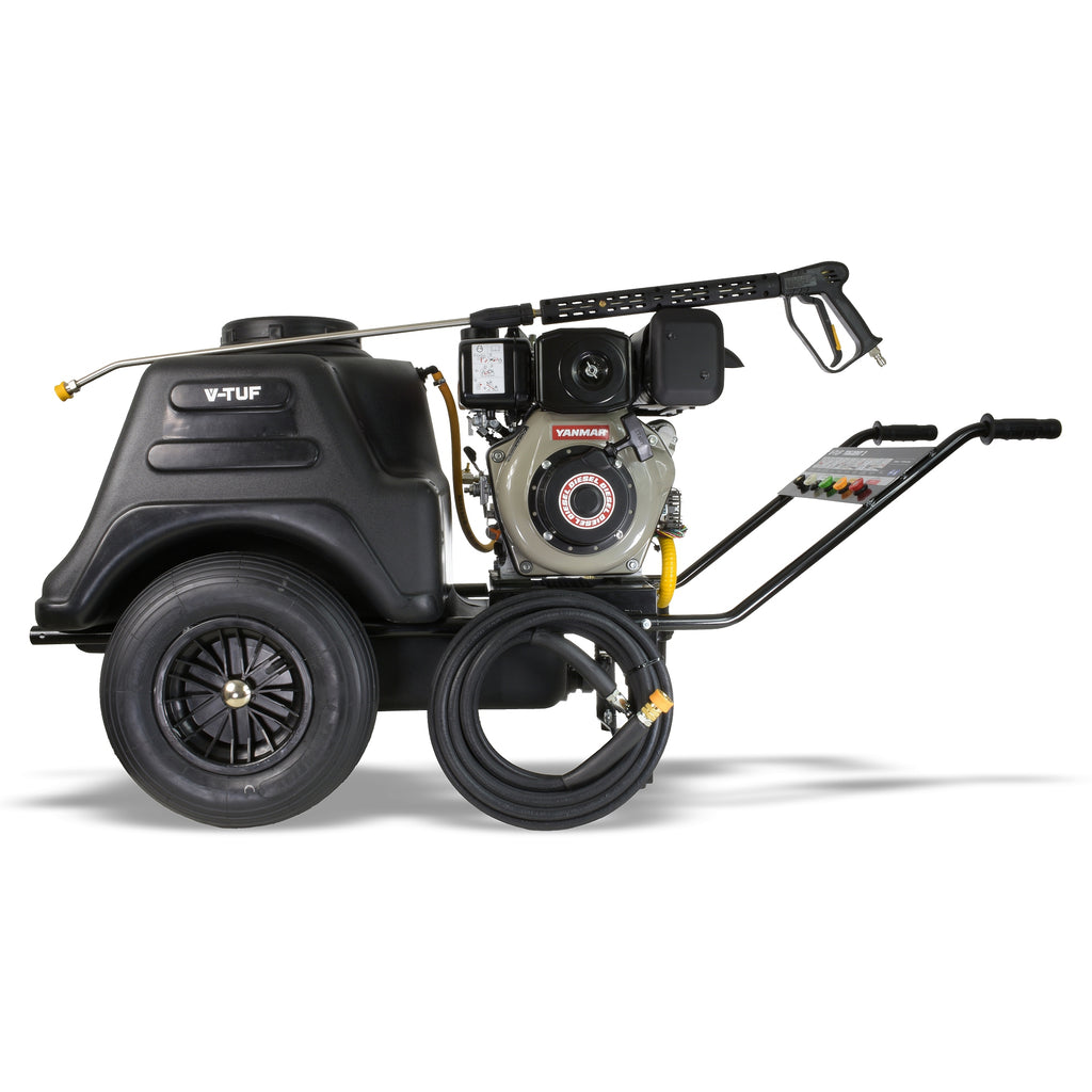 V-TUF TORRENT 2D5 Bio Bowser close-up of Yanmar L4.8 diesel engine and pressure pump