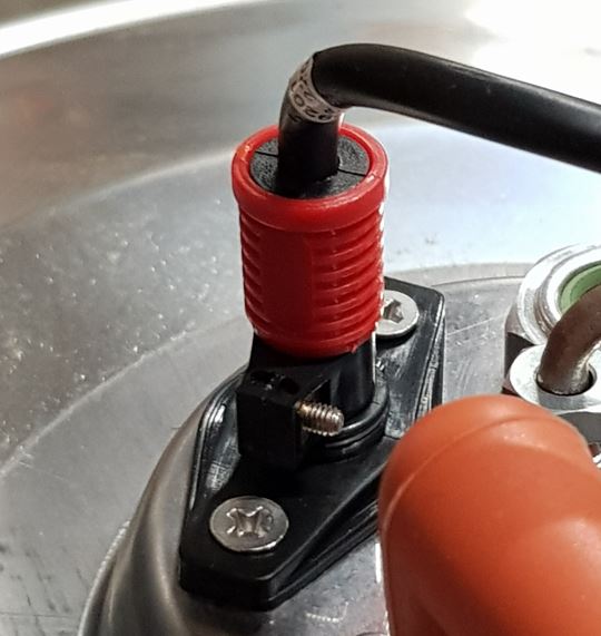 V-TUF VTPS008 photocell close-up showing sensor head and 1m cable connection