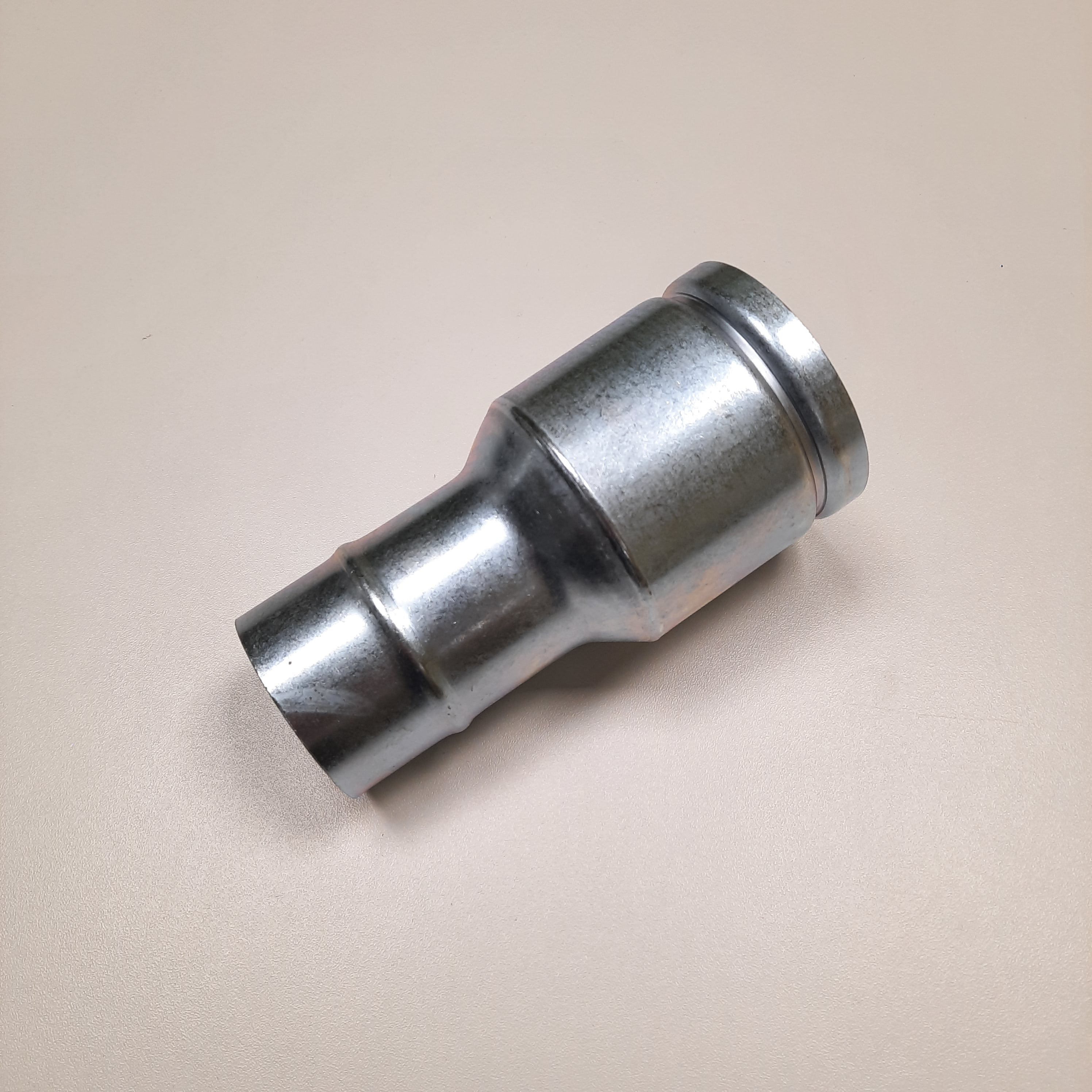 V-TUF VTVS8245 50mm hose end side view showing push-fit collar and hose engagement